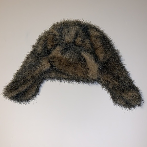 Roots Canada Faux Fur Trapper Hat - Unisex Adult Size L/XL - Picture 2 of 8
